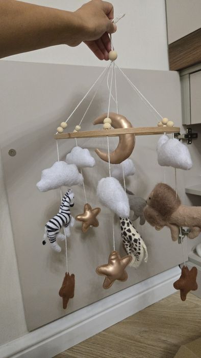 Детский мобиль деревянный