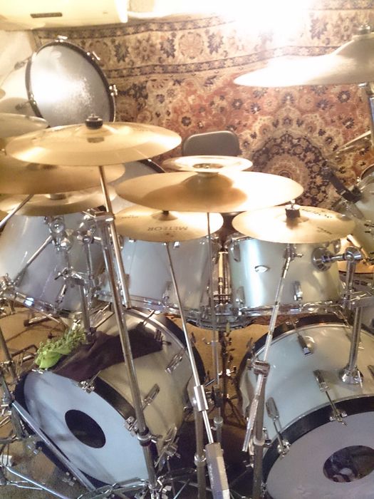 Голям комплект барабани Амати