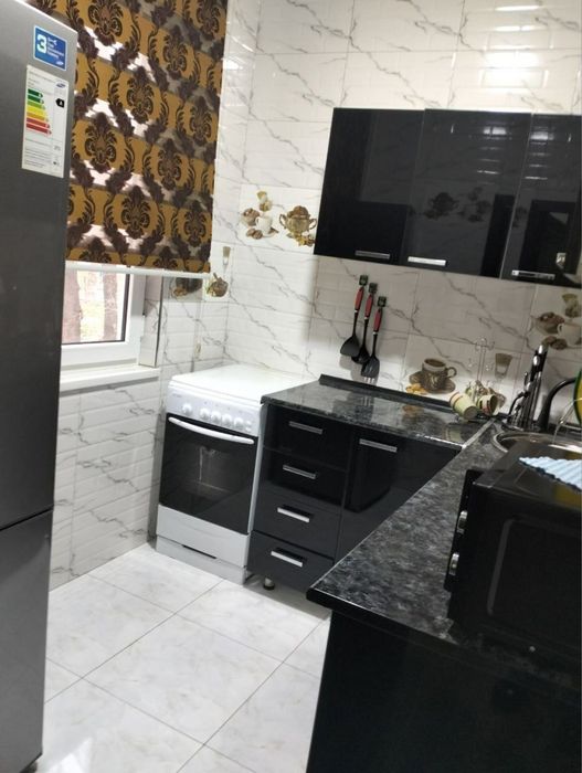 Срочно Чиланзар 7 продам 3/2/4 ориентир Бассейн