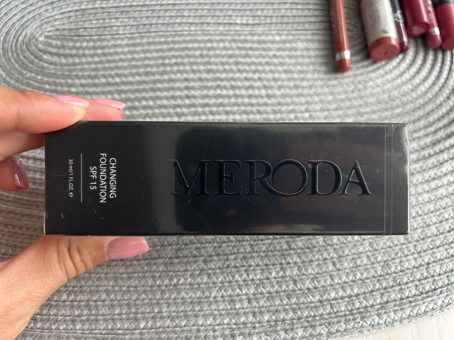 Фон дьо тен и ружове