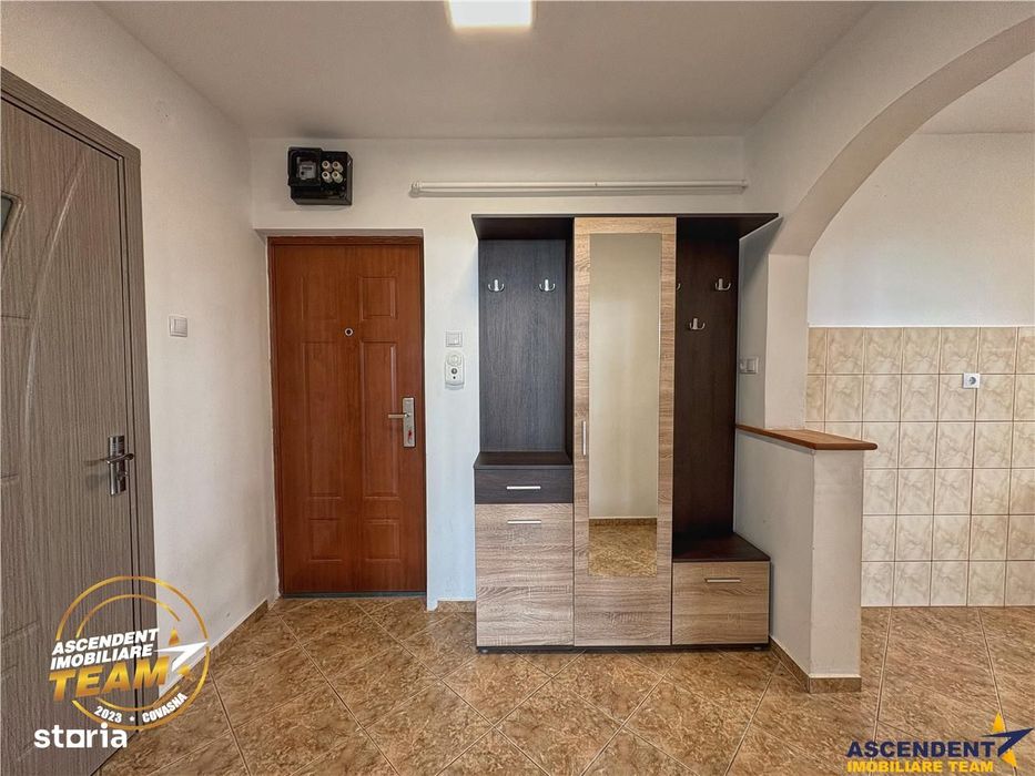 FILM &Tur 3D! Apartament cu 2 camere, decomandat, Simeria, Sfantu Gheo