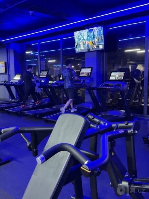 Срочно !!! Продаю годовой абонемент VIP LEMON FIT