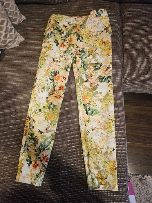 Pantaloni de vara Zara
