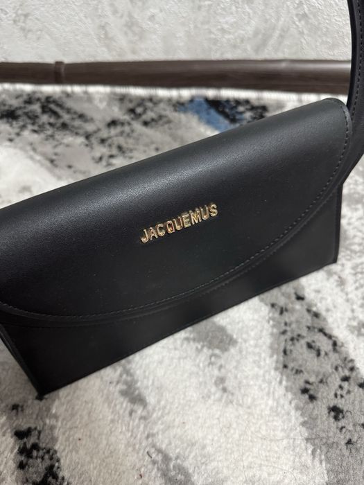 Классическая черная кожаная сумка