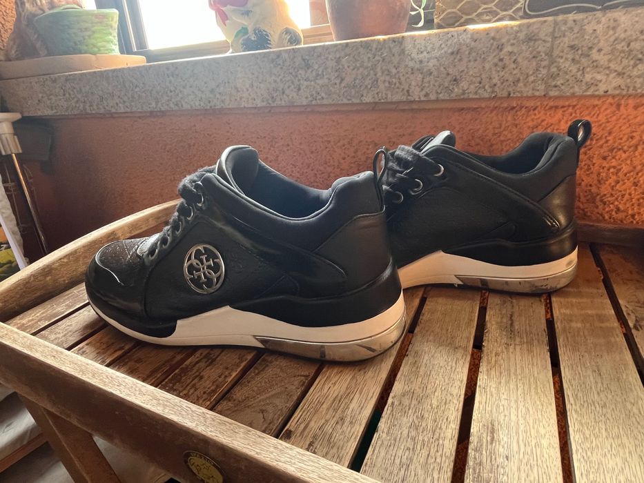 Дамски сникърси  Guess