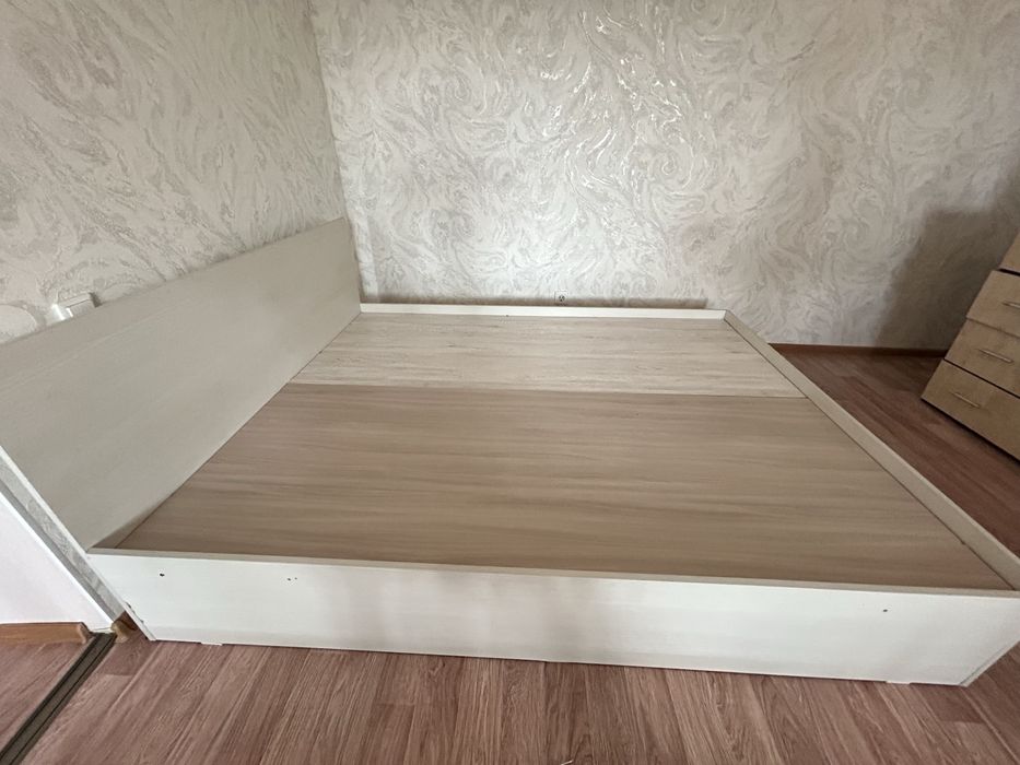 Продам кровать 10000