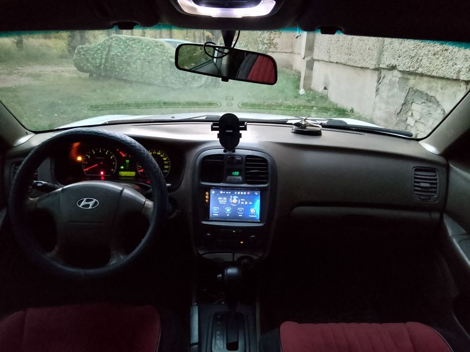 Hyundai sonata EF