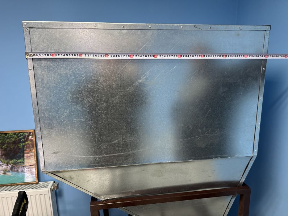 Контейнер за пелети