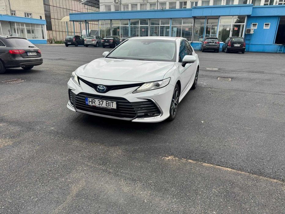 Toyota Camry 2021