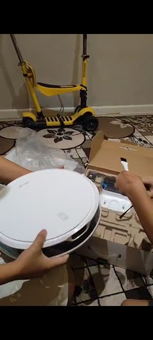 Моющий Робот пылесос TROUVER