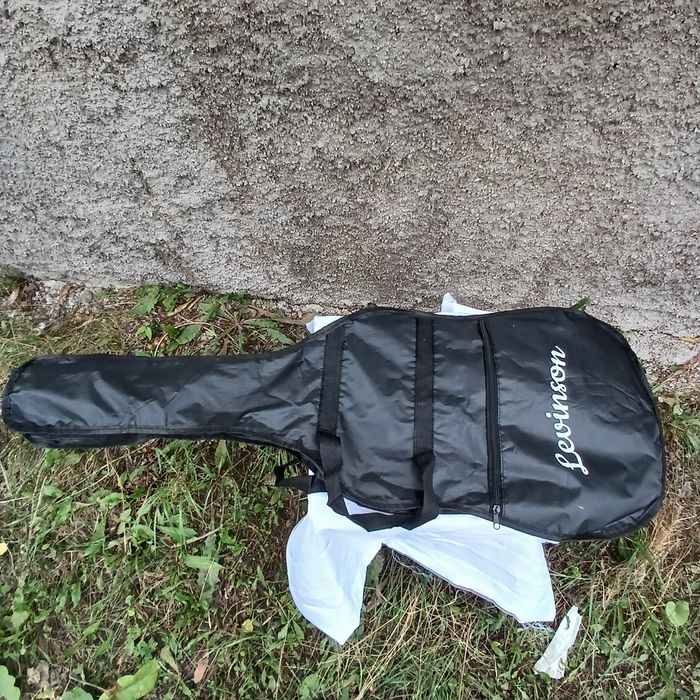 Продаётся электрогитара в отличном состоянии.