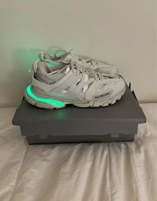 Balenciaga track led