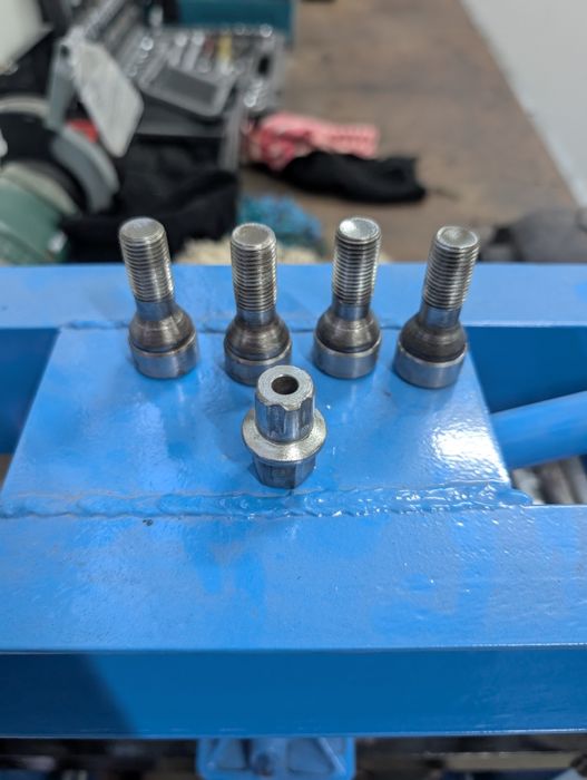 Секретни болтове VW/VAG