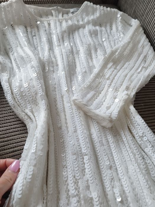 Бяла рокля с пайети Zara