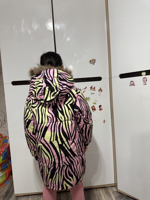 Продам зимние куртки