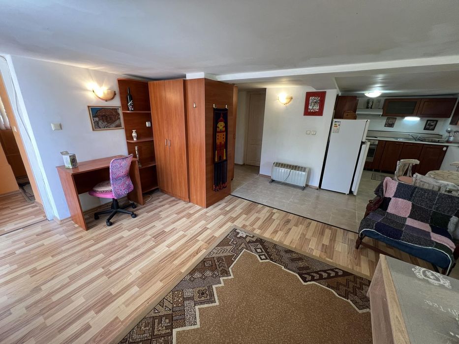 Тристаен апартамент, под наем, м-т Траката