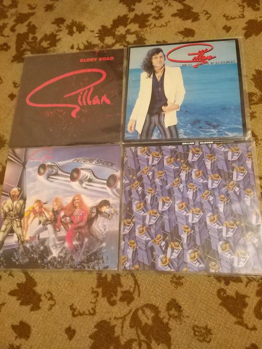 продам виниловые пластинки:1.Ian Gillan-4LP.2.AC/DC-3LP.