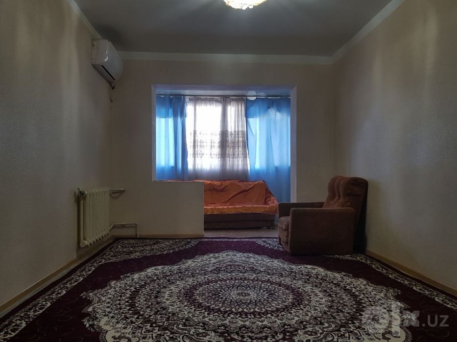 Студент кизларга  ёки оилага 3 хонали квартира тезда ижарага берилади