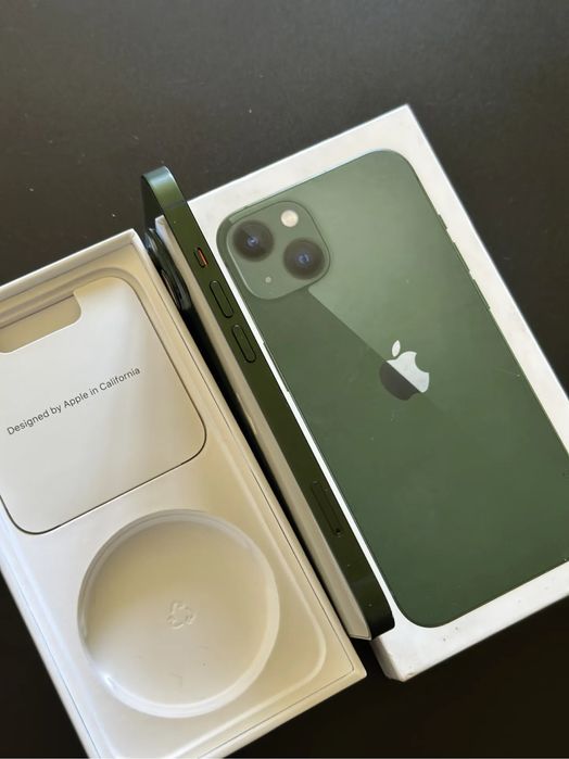 iPhone 13 в идеальном состоянии