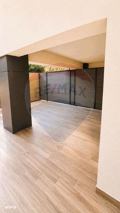 Apartament cu 4 camere de închiriat- Piata Constitutiei