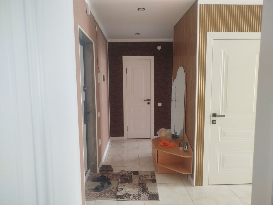 Сдаю 2 -х комн квартиру