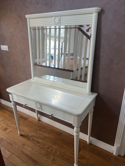 Vand echipamente si mobilier salon