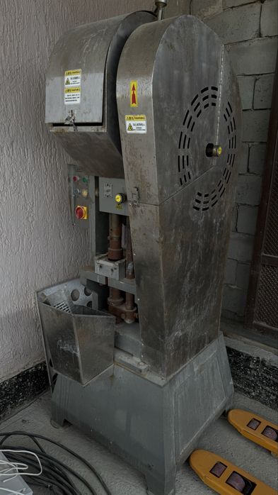 Пресс апарат таблетка 200гр бассейн учун таййор бизнес 20тонна