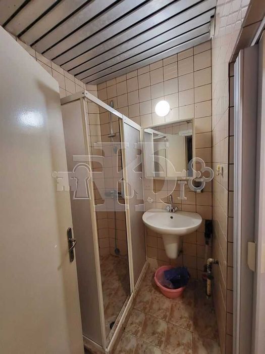 Дава се под наем Тристаен апартамент в Добрич, Център - 90 кв.м за 280.5 € - Снимка #7