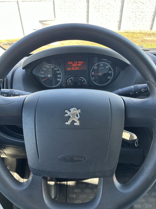 Peugeot boxer cu lift