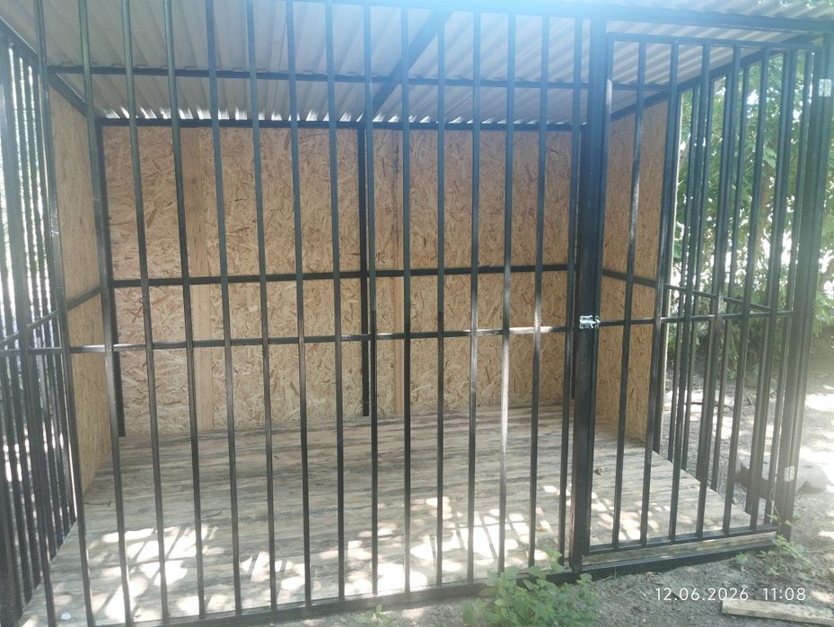 Срочно продам вальер и клетку для собак . Доставка