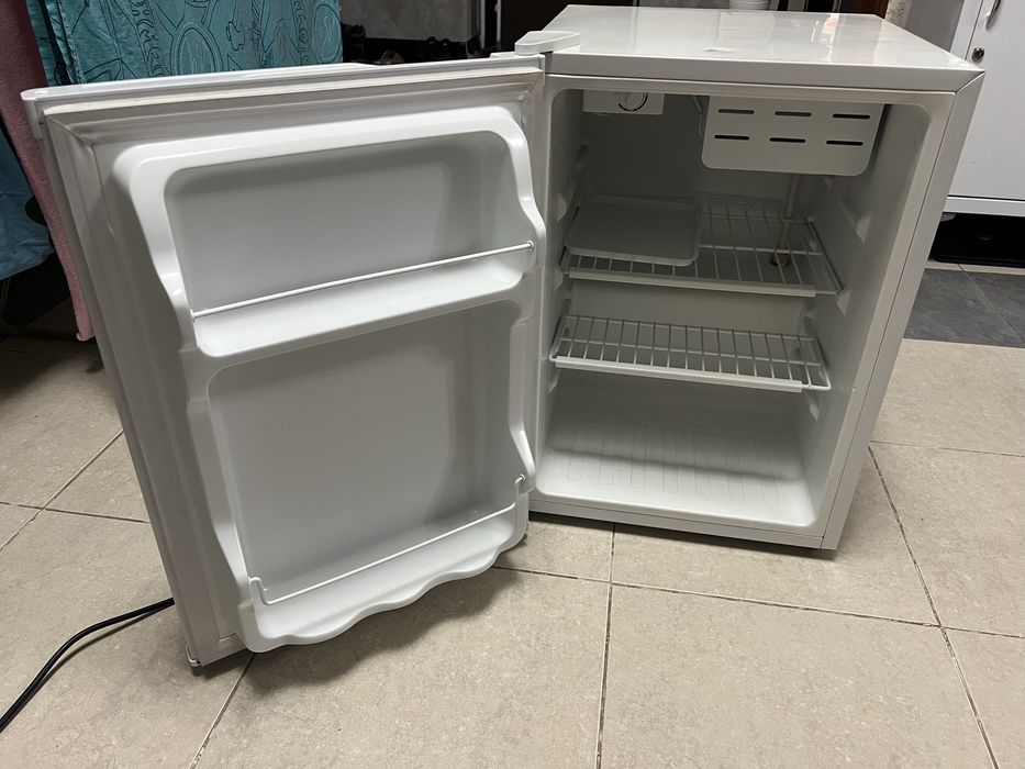 Холодильник Midea HS-87LN