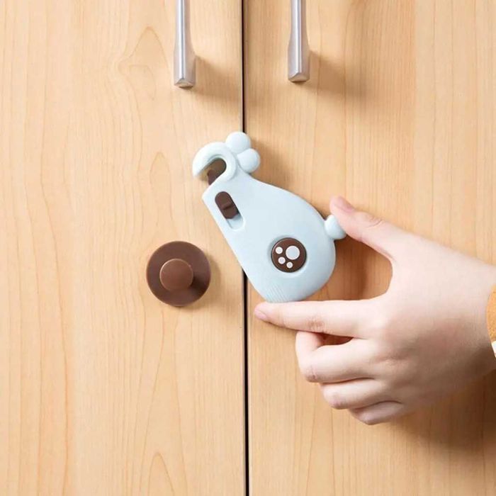 Многофункционален заключващ предпазител за шкафове