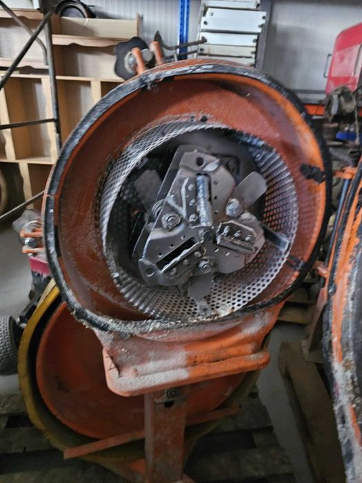 Moară de cereale pentru tractor