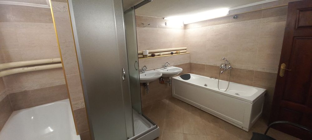 Продава се Къща в Добринище - 550 кв.м за 2 €/кв.м - Снимка #6