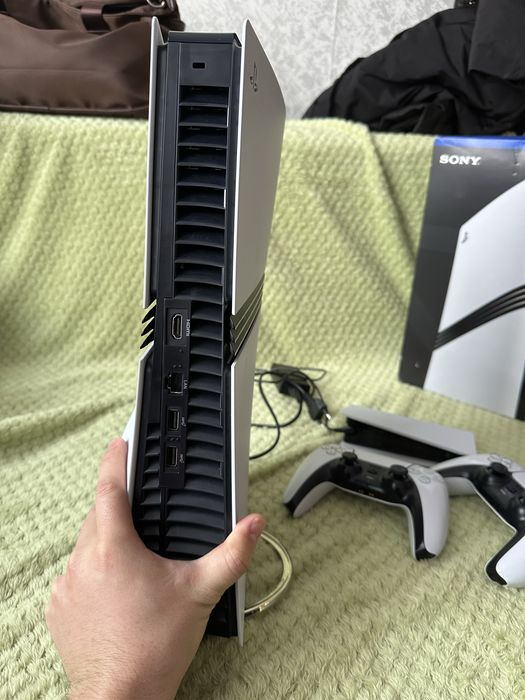 PLAYSTATION 5 PRO продаю не дорого