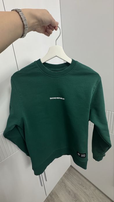 Свитшот зеленого цвета