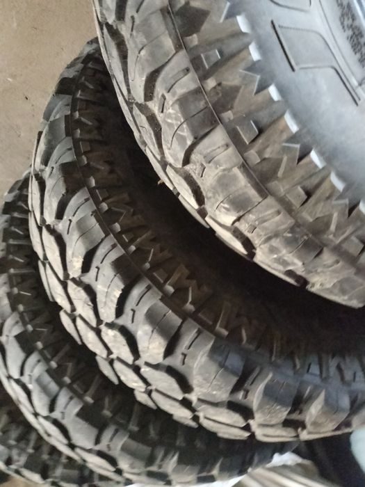 резина гризевая  почти новая