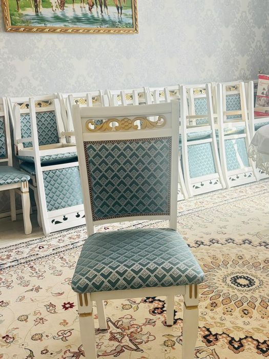 Стулья для гостиной