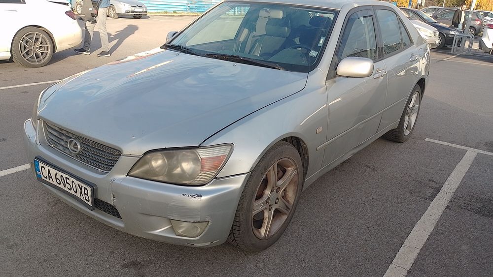 Lexus IS200 2.0 155 к.с.
