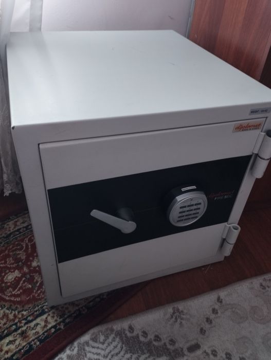 Продается сейф огнестойкий ударопрочный