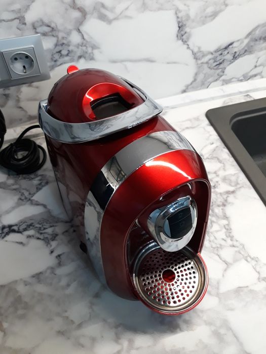 Кафемашина с капсули Tchibo Cafissimo Compact