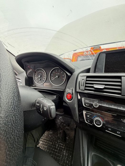 Piese bmw F20 F21 118I benzină motor N13 cutie manuală volan pe stanga far faruri cu xenon bi-xenon culoare alb alpinweiss 3 cod 300 pachet M s