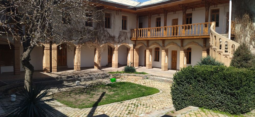 Узбекистанская.19-соток.Срочно продаётся Гостиница.