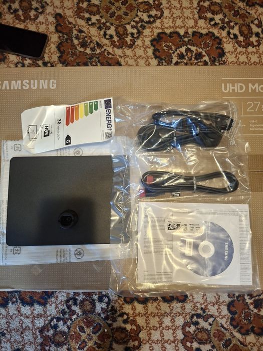 Monitor Samsung UHD 2K