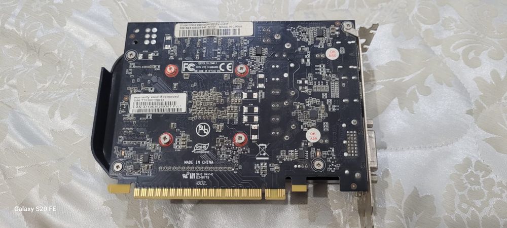 Видеокарта GEFORCE     GTX1050. б/у