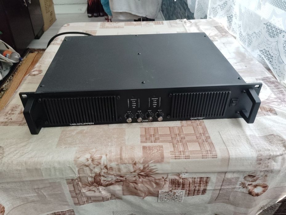 Amplificator audio profesional lab gruppen fp 2400 cu patru canale