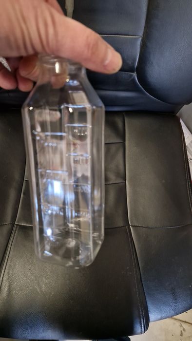 Шишенца 500 мл., разграфени през 100 мл.