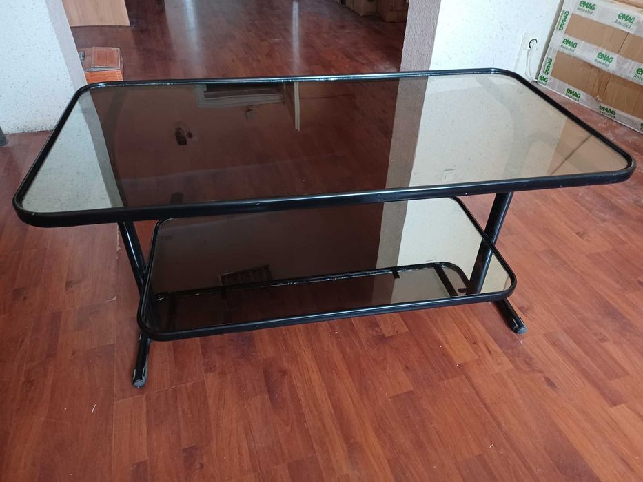 Холна маса на две нива, стъклена