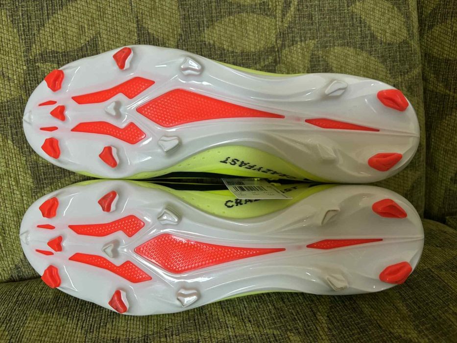 Нови футболни обувки Adidas X Crazyfast League.