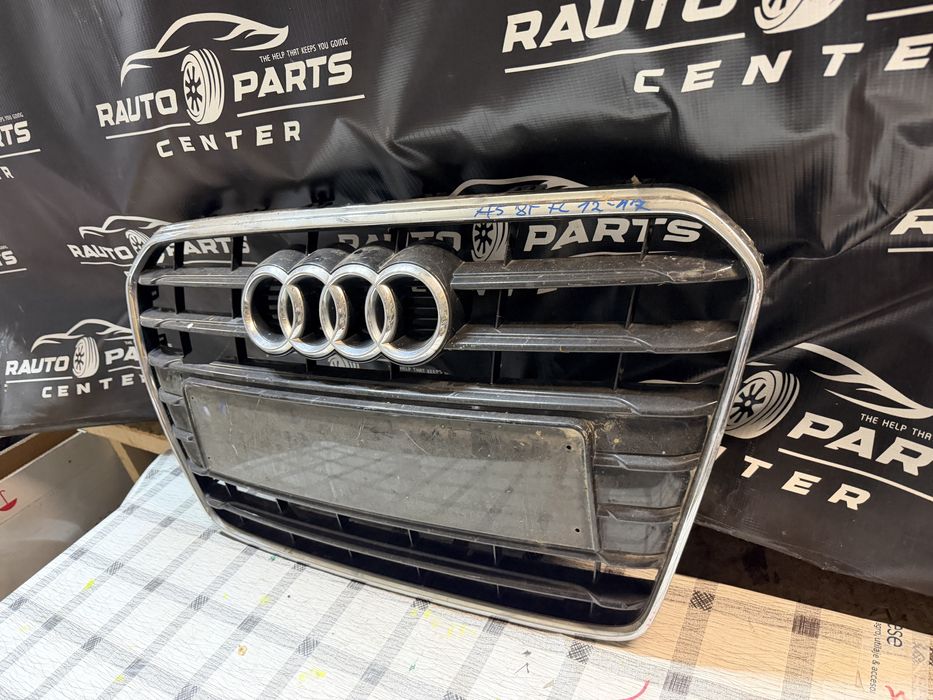 Grila centrala Audi A5 8T Facelift 2012/2013/2014/2015/2016